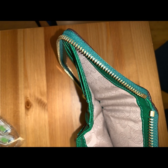 Michael Kira wallet green pre-owned - Picture 4 of 4